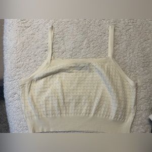 Studio 19 Lnitted sweater tank top